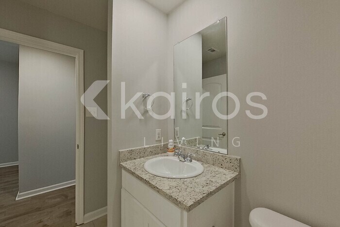 Building Photo - 406 Mango Dr