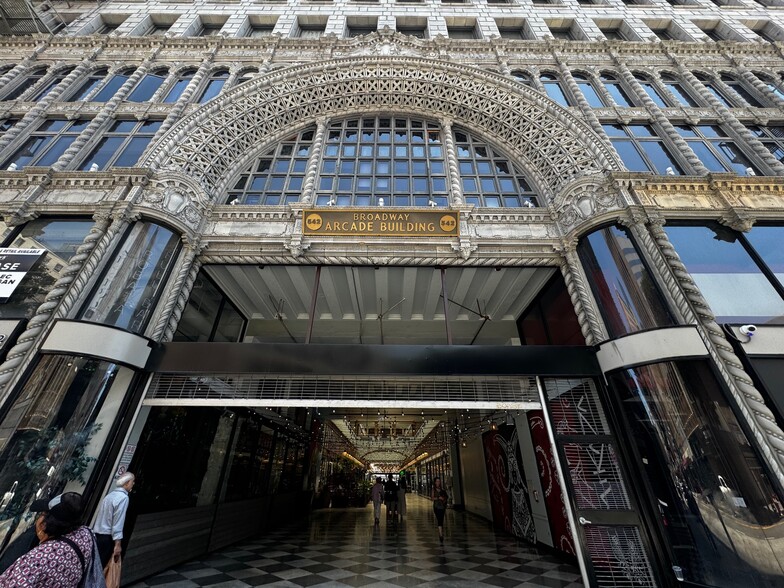 Primary Photo - Spring Arcade Building