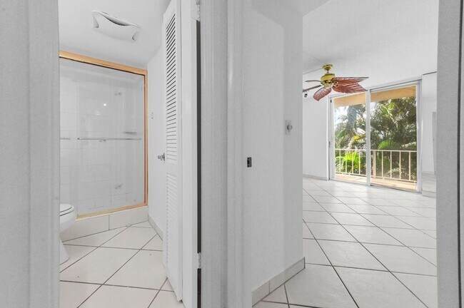 Building Photo - 3575 S Ocean Blvd