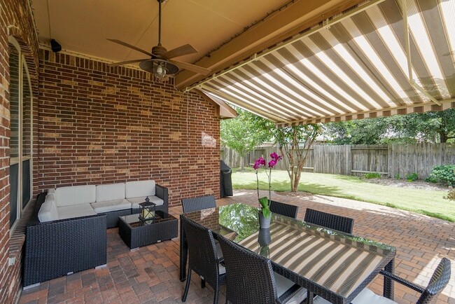 Building Photo - 6115 Sawland Dr