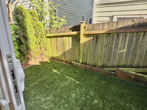 Building Photo - Luxury Sunset Hill Townhome w/ Water View! Available Now!