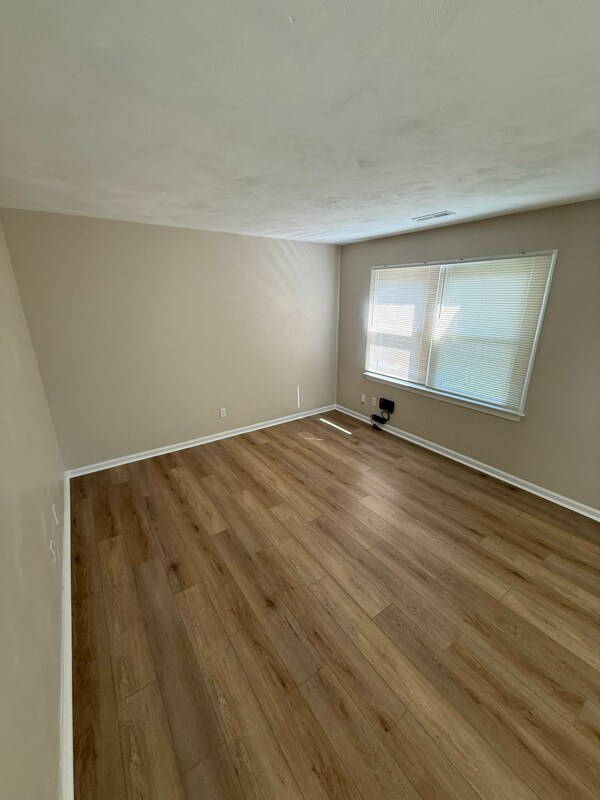 Building Photo - 4768 Old Hickory Rd