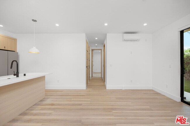 Building Photo - 5313 Ben Ave