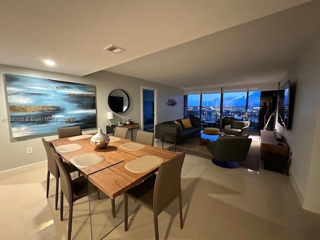 Building Photo - 5600 N Flagler Dr