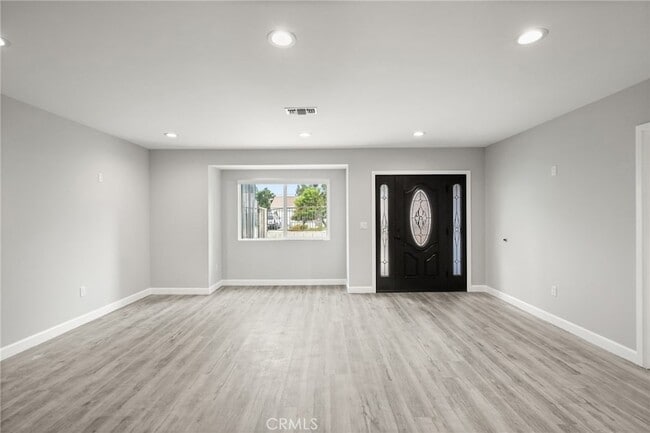 Building Photo - 8225 Ben Ave