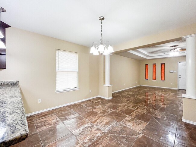 Building Photo - 4409 Gloria Dr