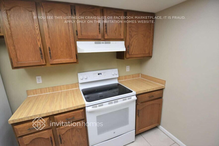 Building Photo - 14734 Oak Vine Dr