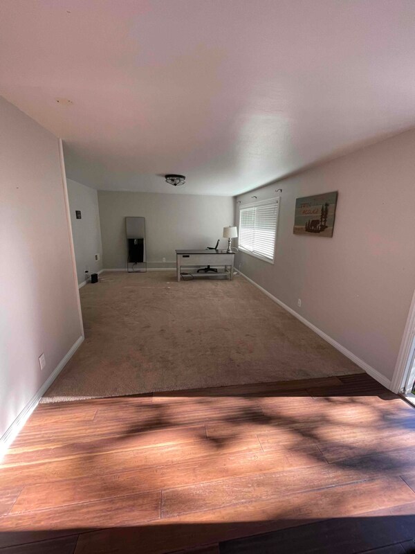 Building Photo - 286 La Casita Dr