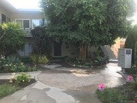 Primary Photo - 6620 Whitsett Ave