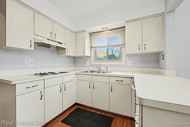 Building Photo - 4222 Breckenridge Dr