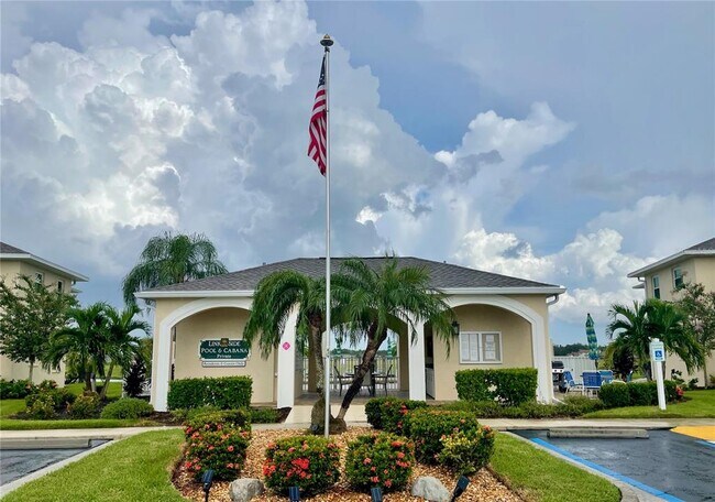 Building Photo - 5800 Sabal Trace Dr