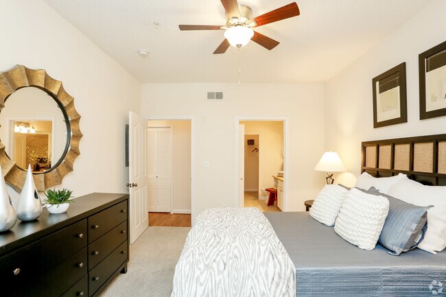 Building Photo - Your Dream Home! – Style, Comfort & Luxury...