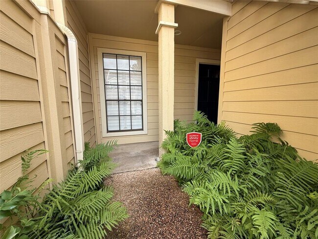 Building Photo - 777 Bering Dr