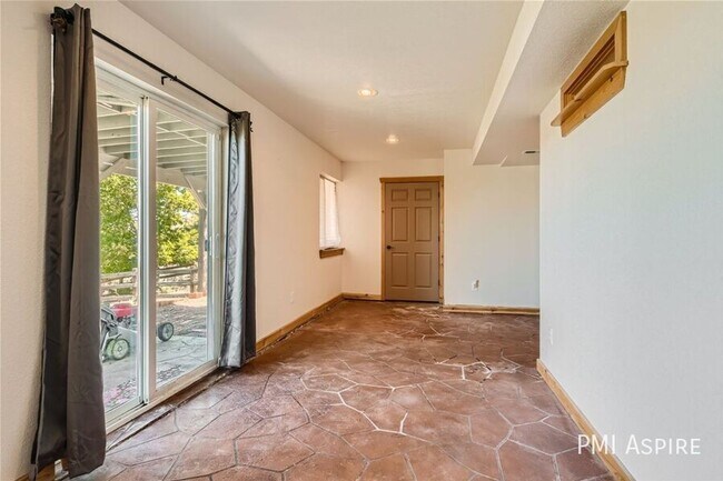 Building Photo - Beautiful 4-Bedroom Home with Garage & Fenced Yard