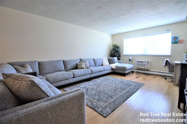 Building Photo - 5051 Washington St