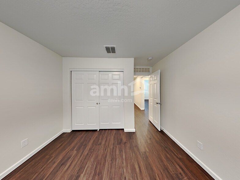 Building Photo - 6833 E Posada Cir