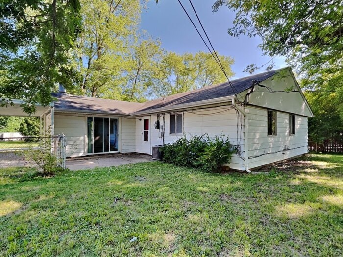 Building Photo - 1112 Corn Tassel Row