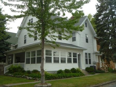 Front - 916 W 3rd St