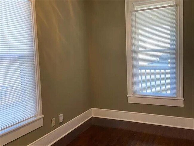 Building Photo - 3 bedroom