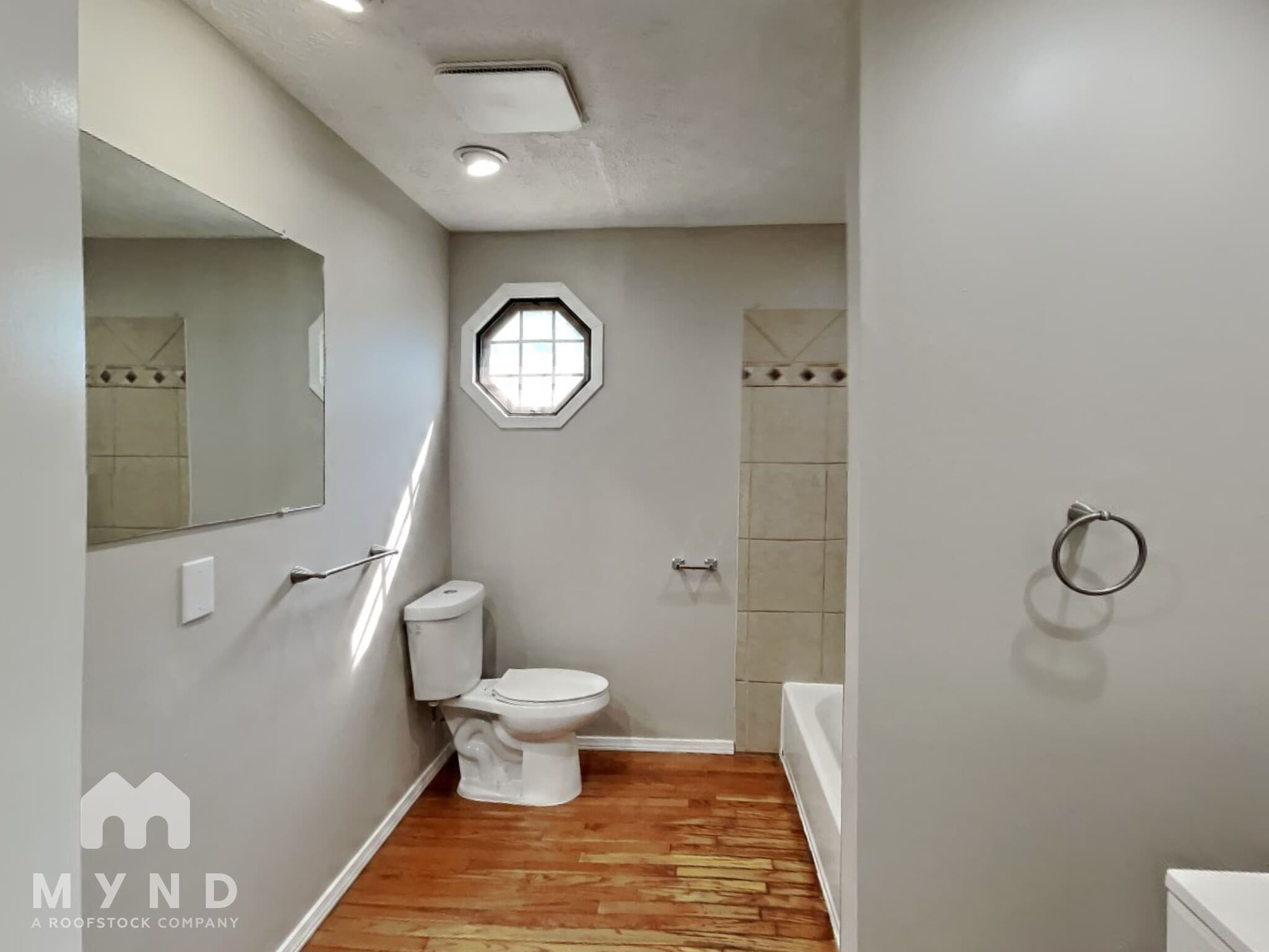 Building Photo - 830 Upwoods Dr