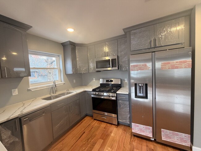 Building Photo - 288 S 7th St