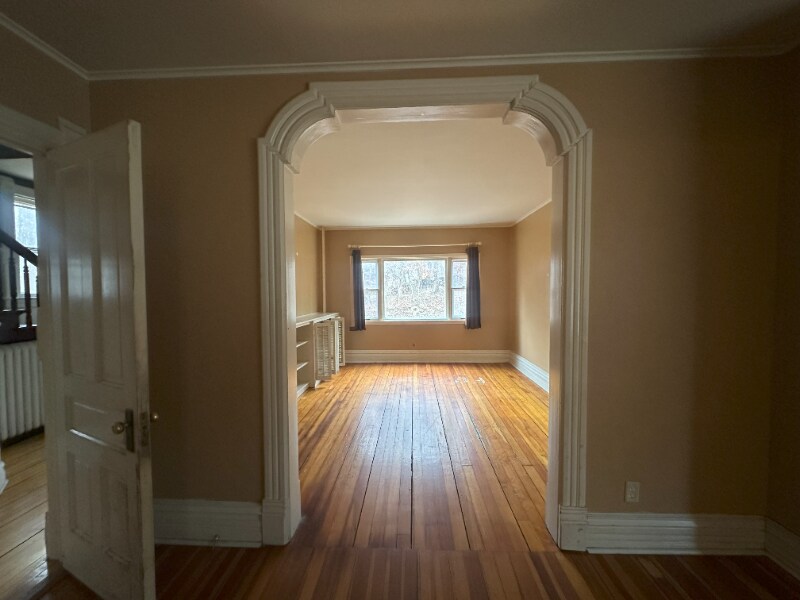 Building Photo - 106 W Spring Dr