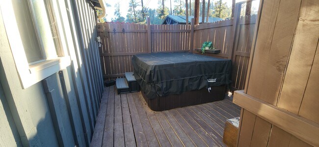 Building Photo - 403 Brady Canyon Rd