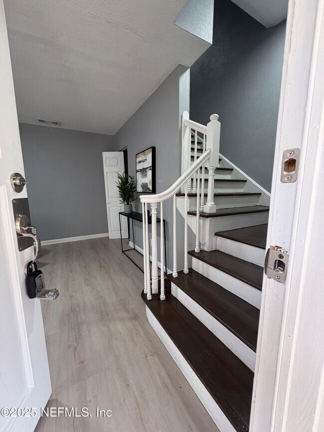 Building Photo - 3150 Belden Cir