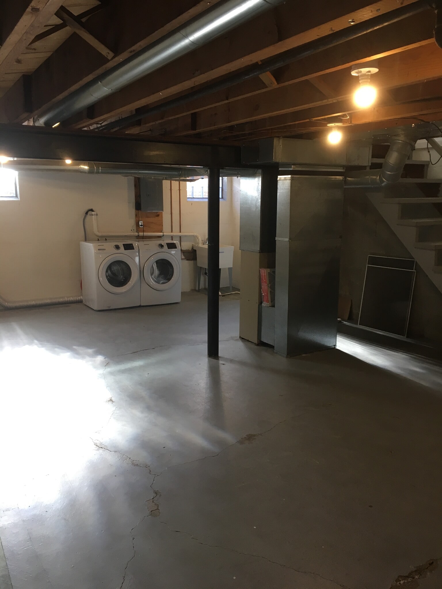 Building Photo - 2111 Ridgeview Rd