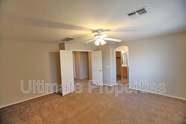 Building Photo - 7706 W Sands Dr