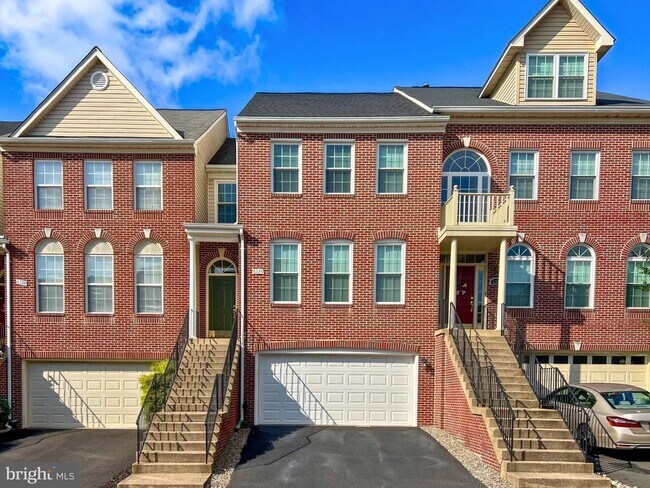 Building Photo - 6326 Dunman Way