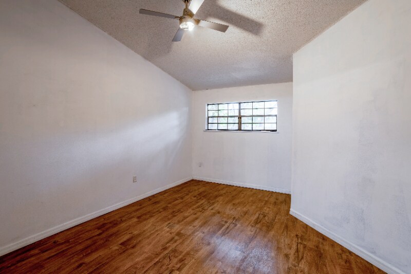 Building Photo - 4433 Treasure Oaks Ln