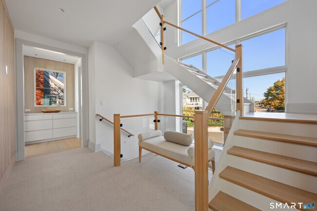 Building Photo - 14 Cockenoe Dr