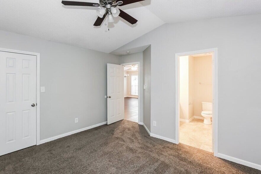 Building Photo - 8610 Treyburn Dr