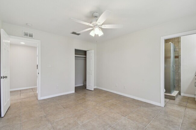 Building Photo - 345 Capri Blvd