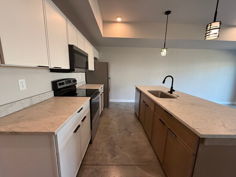 Building Photo - 3310 Stoneway Ct