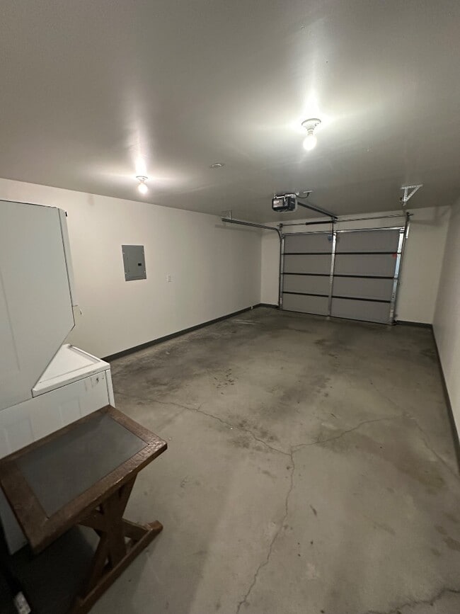 Building Photo - 2500 Avery Ct