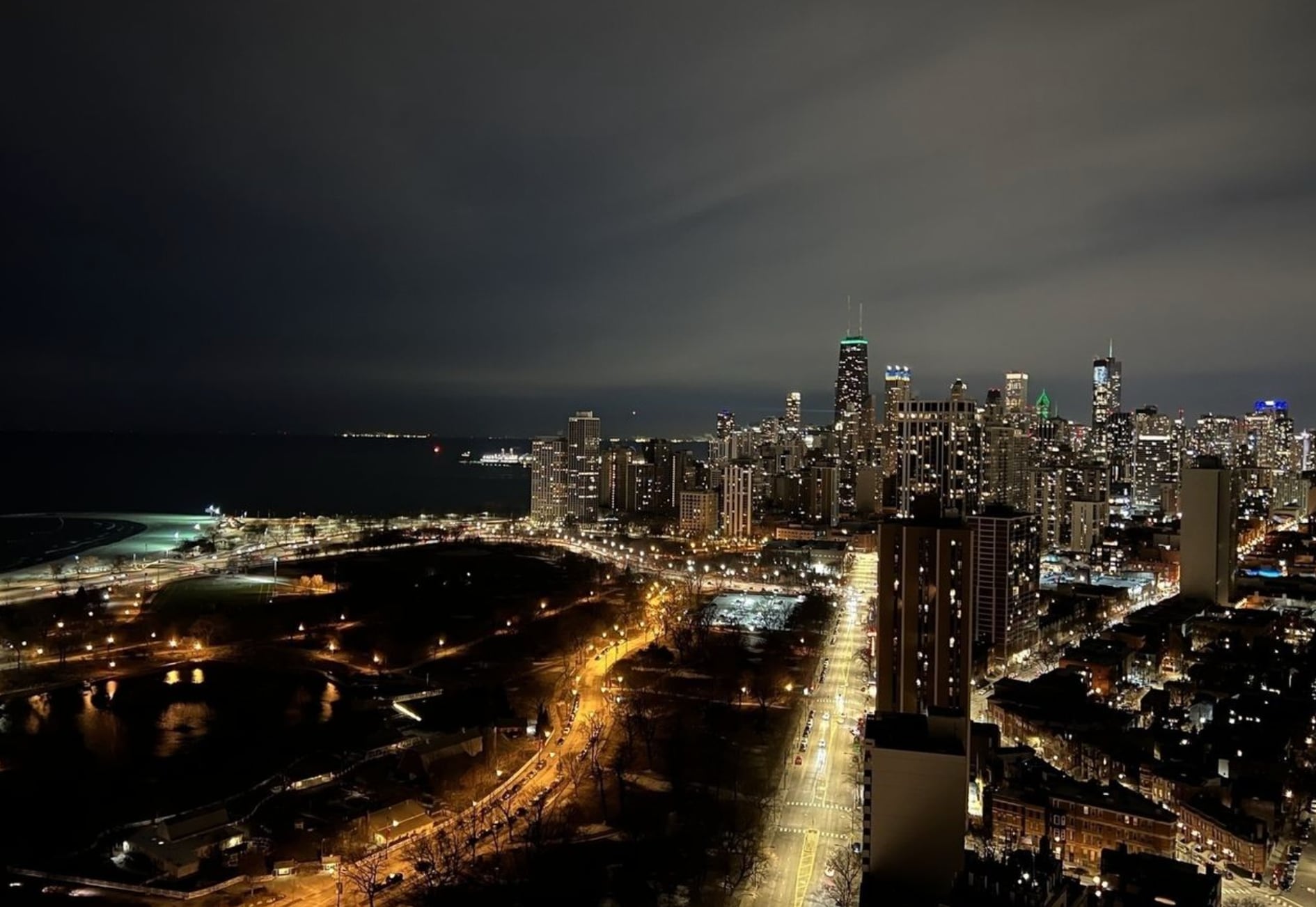 BETTER IN THE EVENING - 2020 N Lincoln Park W
