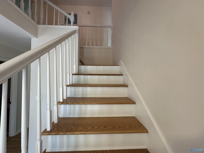 Building Photo - 295 Becky Dr