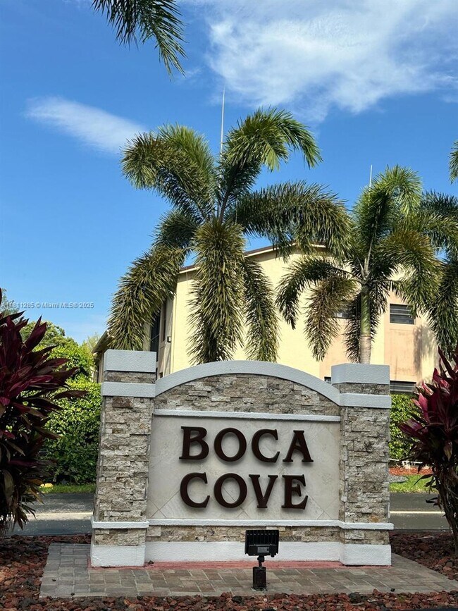 Primary Photo - 9449 Boca Cove Cir