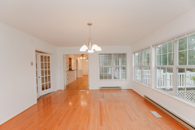 Building Photo - Beautiful Lake Home Rental in Norfolk!