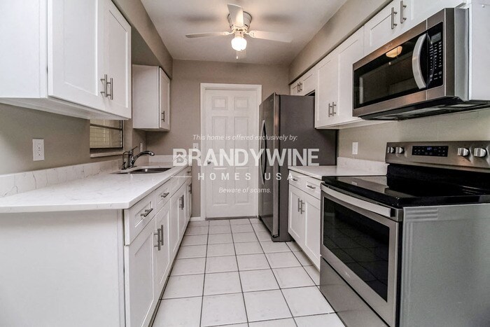 Building Photo - 6311 Fortune Ln