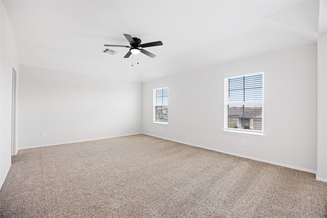 Building Photo - 24059 Kentwood Springs Dr