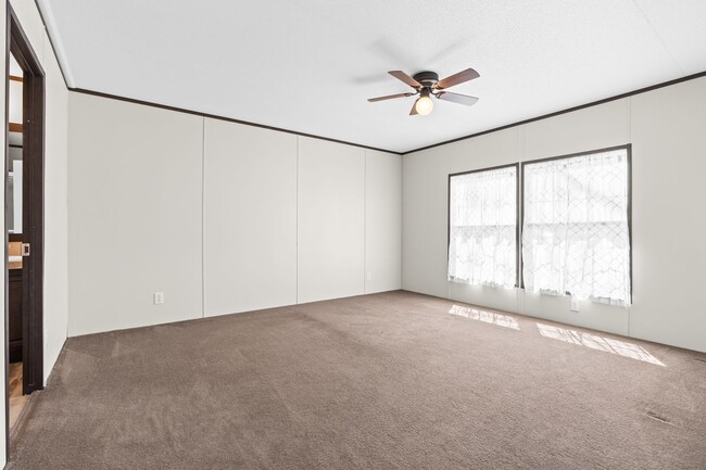 Building Photo - 3/2 Mobile Home on Half Acre in Adamsville