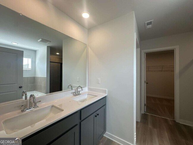 Building Photo - 2088 Brookhill Wy