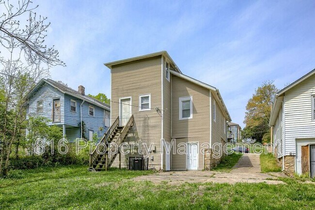 Building Photo - 3541 Mersington Ave