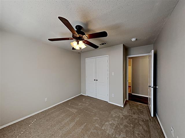 Building Photo - 1210 Hampton Dr