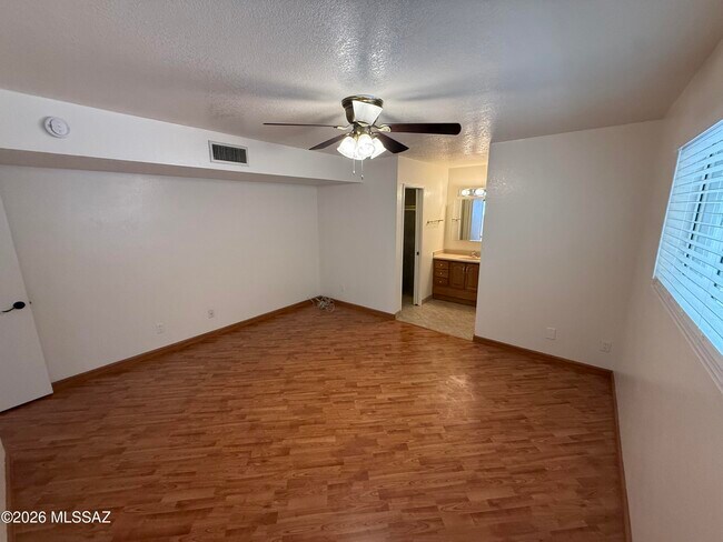 Building Photo - 625 N Brown Ave