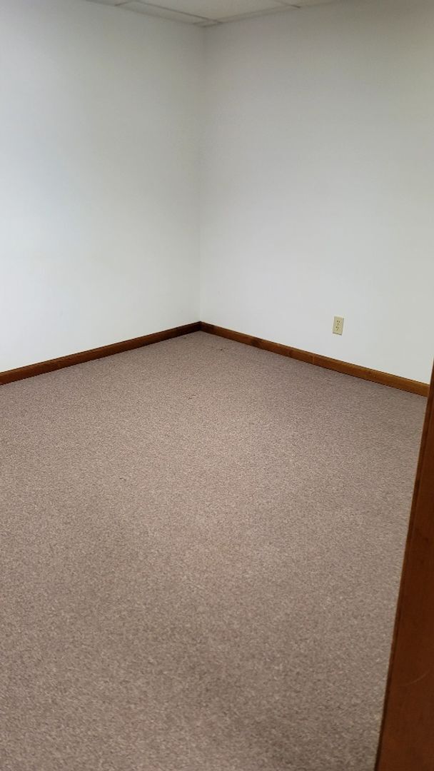 Building Photo - 1703 Lovers Lane Heights