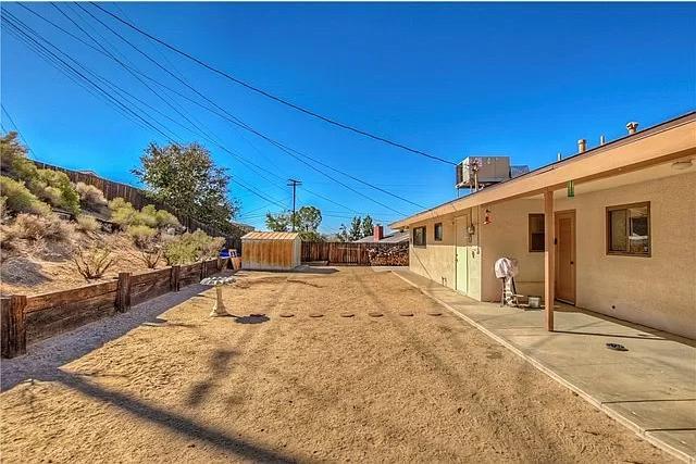 Building Photo - 15103 Wilson Ct